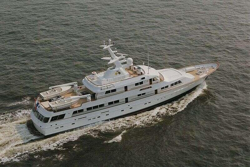 <b>Галерея</b>  Feadship Full custom Drama queen 