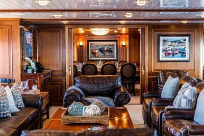 <b>Галерея интерьеров</b>  Feadship Full custom Drama queen 