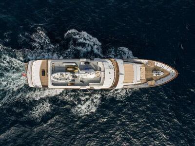 <b>Галерея</b>  Feadship Full custom Gin tonic 