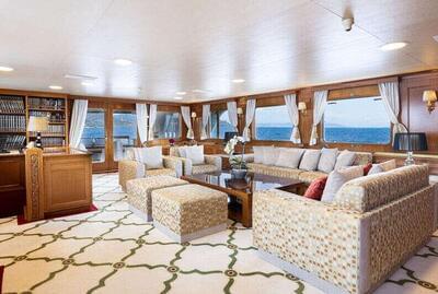 <b>Галерея интерьеров</b>  Feadship Full custom Gin tonic 