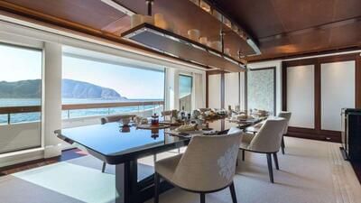 <b>Галерея интерьеров</b>  Feadship Full custom Hampshire 