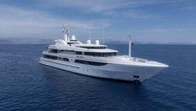Feadship Full custom Lady marina
