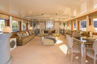 <b>Галерея интерьеров</b>  Feadship Full custom Loretta 