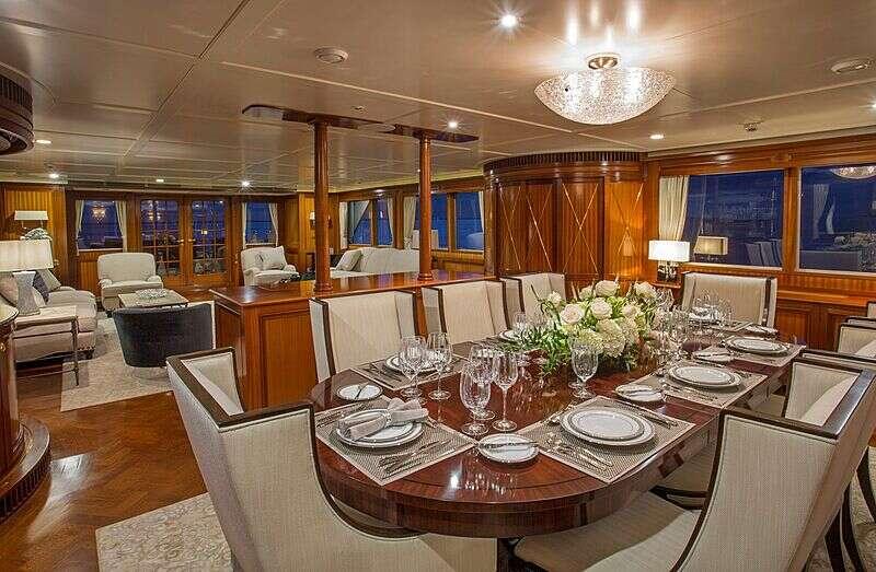 Feadship Full custom Moon river