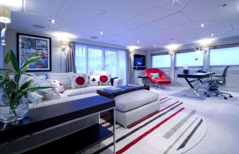 Feadship Full custom Victory