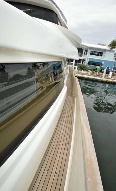  Ferretti Custom Line Navetta 26 Slainte III  <b>Exterior Gallery</b>