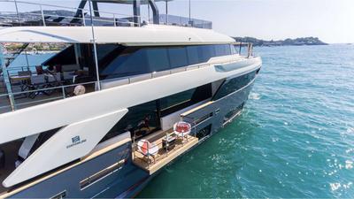  Ferretti Custom Line Navetta 33 Fifi  <b>Exterior Gallery</b>
