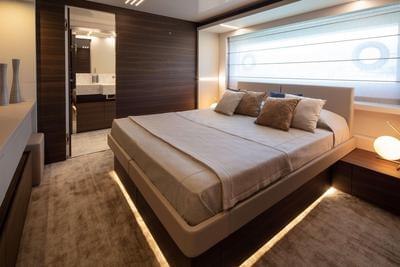  Ferretti Custom Line Navetta 37 Eros  <b>Interior Gallery</b>