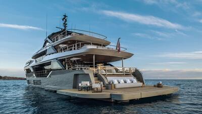 Ferretti Custom Line Navetta 38 Telli