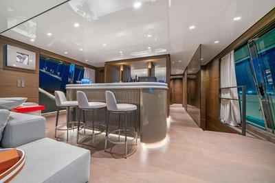 <b>Галерея интерьеров</b>  Ferretti Custom Line Navetta 42 Asante 