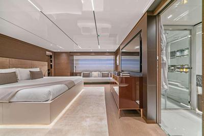 <b>Галерея интерьеров</b>  Ferretti Custom Line Navetta 42 Asante 