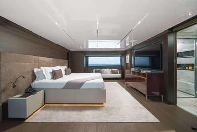 <b>Галерея интерьеров</b>  Ferretti Custom Line Navetta 42 Asante 