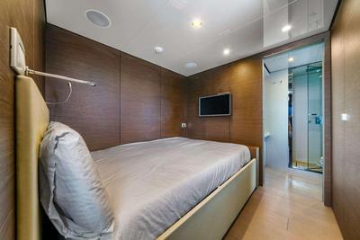 <b>Галерея</b>  Ferretti Custom Line Navetta 42 Asante 