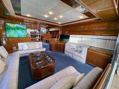 <b>Галерея интерьеров</b>  Ferretti 80 Piacere 