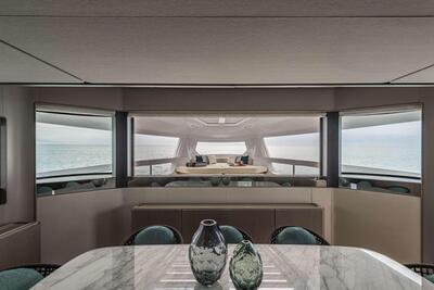 <b>Галерея интерьеров</b>  Ferretti Infynito 90 