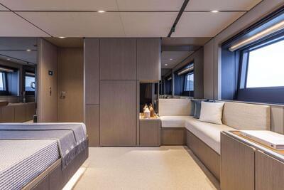 <b>Галерея интерьеров</b>  Ferretti Infynito 90 