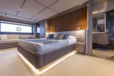  Ferretti Infynito 90  <b>Interior Gallery</b>