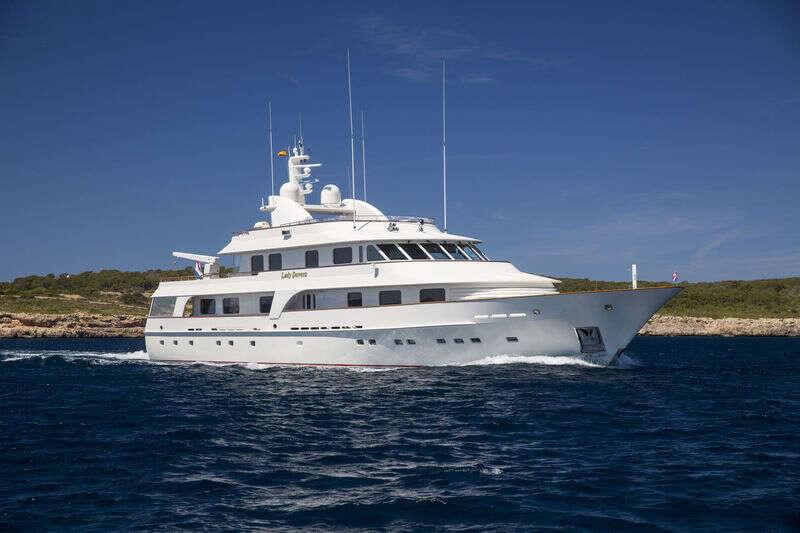  Hakvoort Custom Lady duvera  <b>Exterior Gallery</b>