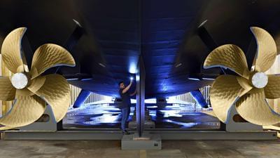  Heesen 60M STEEL FDHF CUSTOM Lusine  <b>Gallery</b>