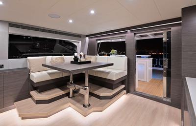  Horizon E75 Skylounge Repeat Offender III  <b>Interior Gallery</b>