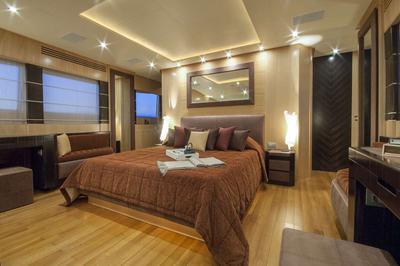  ISA Sport 120 Grand Mariana III  <b>Interior Gallery</b>