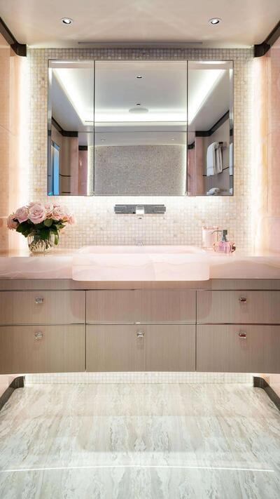  Lürssen custom Moon Sand  <b>Interior Gallery</b>