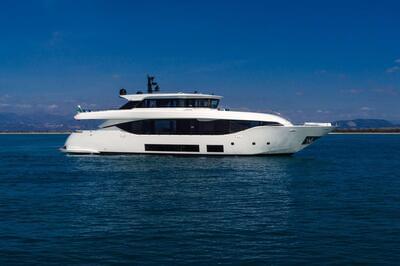  Maiora 30 Convertible  <b>Exterior Gallery</b>