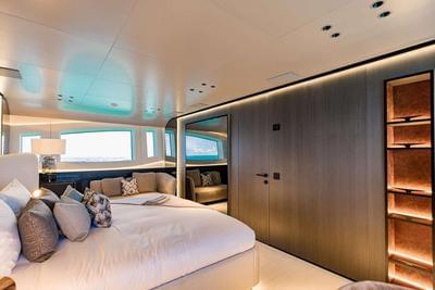  Mangusta 104 REV Offline  <b>Interior Gallery</b>