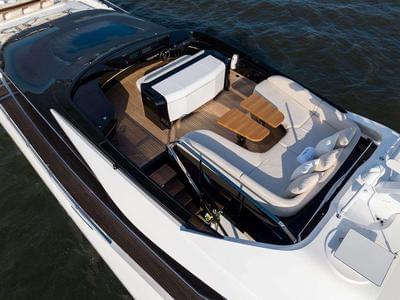  Mangusta 104 REV The Wolf  <b>Exterior Gallery</b>