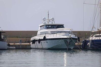 <b>Галерея</b>  Mangusta 90 Lady anne çar 