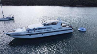 <b>Галерея</b>  Mangusta 90 