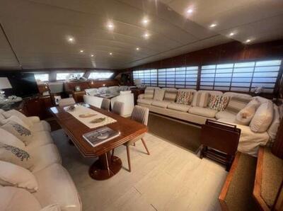 <b>Галерея</b>  Mangusta 90 