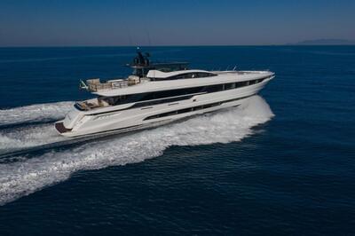 <b>Галерея</b>  Mangusta Gransport 33 Perfect Lady 