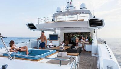 <b>Галерея</b>  Mangusta Maxi Open 165 MISS MONEYPENNY V 