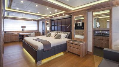  Mangusta Maxi Open 165 MISS MONEYPENNY V  <b>Interior Gallery</b>