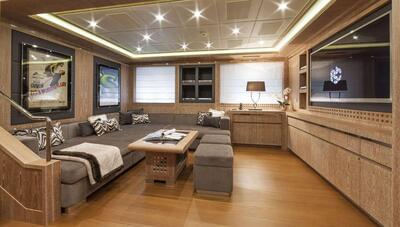  Mangusta Maxi Open 165 MISS MONEYPENNY V  <b>Interior Gallery</b>