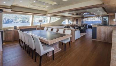  Mangusta Maxi Open 165 MISS MONEYPENNY V  <b>Interior Gallery</b>