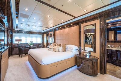  Mangusta Maxi Open 165 Moka  <b>Interior Gallery</b>