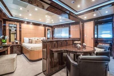  Mangusta Maxi Open 165 Moka  <b>Interior Gallery</b>