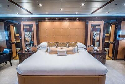  Mangusta Maxi Open 165 Moka  <b>Interior Gallery</b>