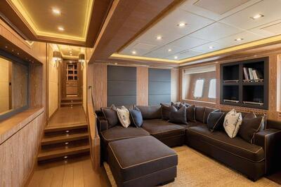  Mangusta Maxi Open 165 Royale X  <b>Interior Gallery</b>