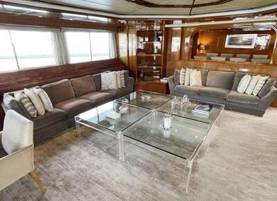  Mondomarine Custom Alia 7  <b>Interior Gallery</b>