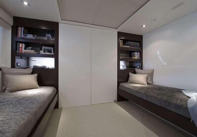  Mondomarine Custom AUSPICIOUS  <b>Interior Gallery</b>