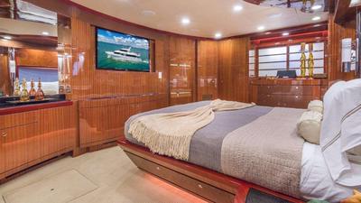  Ocean Alexander 102 Julia  <b>Interior Gallery</b>