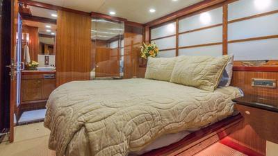  Ocean Alexander 102 Julia  <b>Interior Gallery</b>