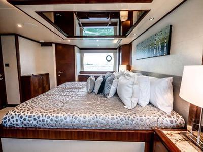  Ocean Alexander 85e Phoenix  <b>Interior Gallery</b>