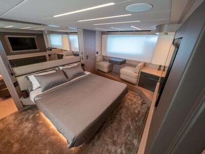  Pershing 8x Survivor  <b>Interior Gallery</b>