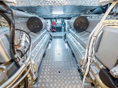  Pershing 8x Survivor  <b>Interior Gallery</b>