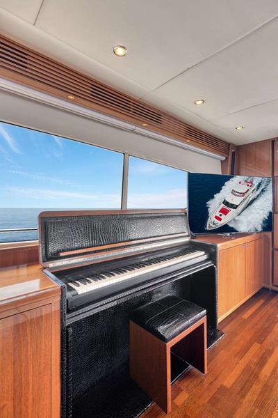  Princess 95M Love N Life  <b>Interior Gallery</b>