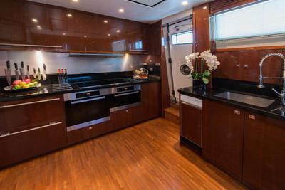  Princess 95M Miss Elizabeth  <b>Interior Gallery</b>